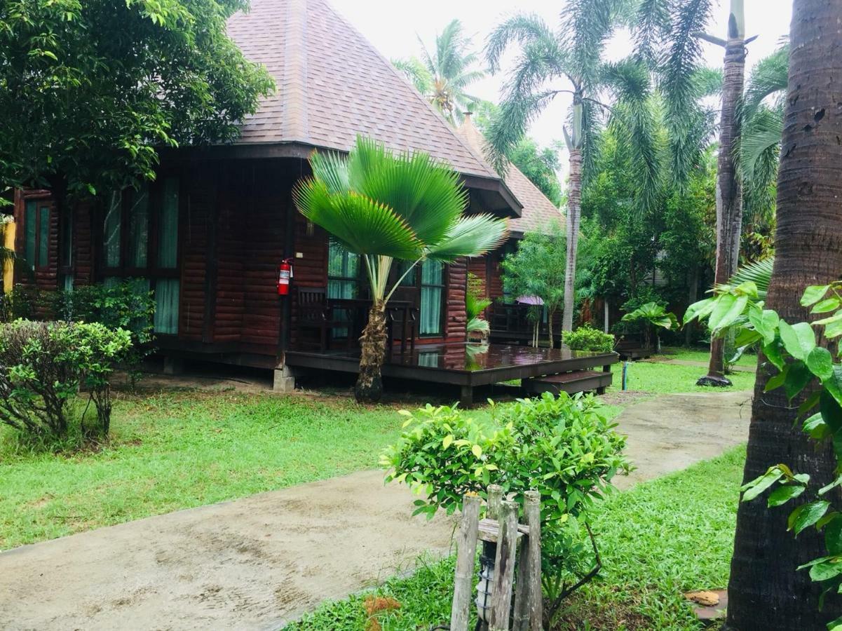 Keeree Waree Seaside Villa Bang Saphan Exterior foto